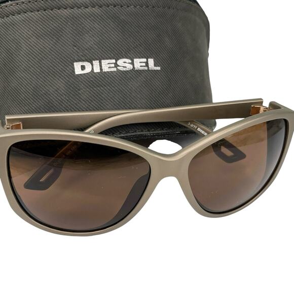 Diesel Sunglasses Unisex DL0005 Gold With Case - Picture 1 of 16
